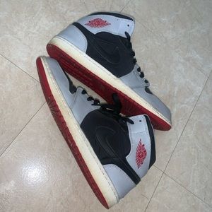 USED men’s air Jordan high top sneakers